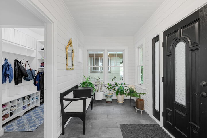 Property Photo:  2323 Grey Avenue  IL 60201 