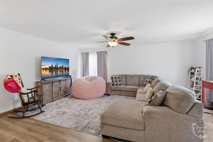 Property Photo:  196 E First Street  IL 60950 