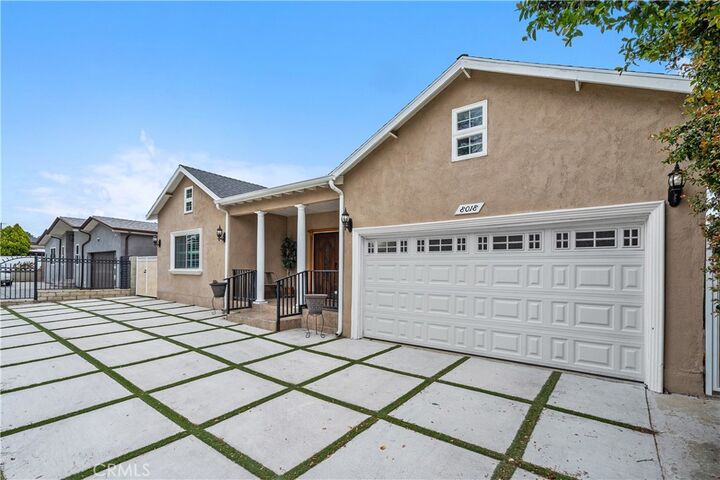 Property Photo: 8018 Matilija CA 91402