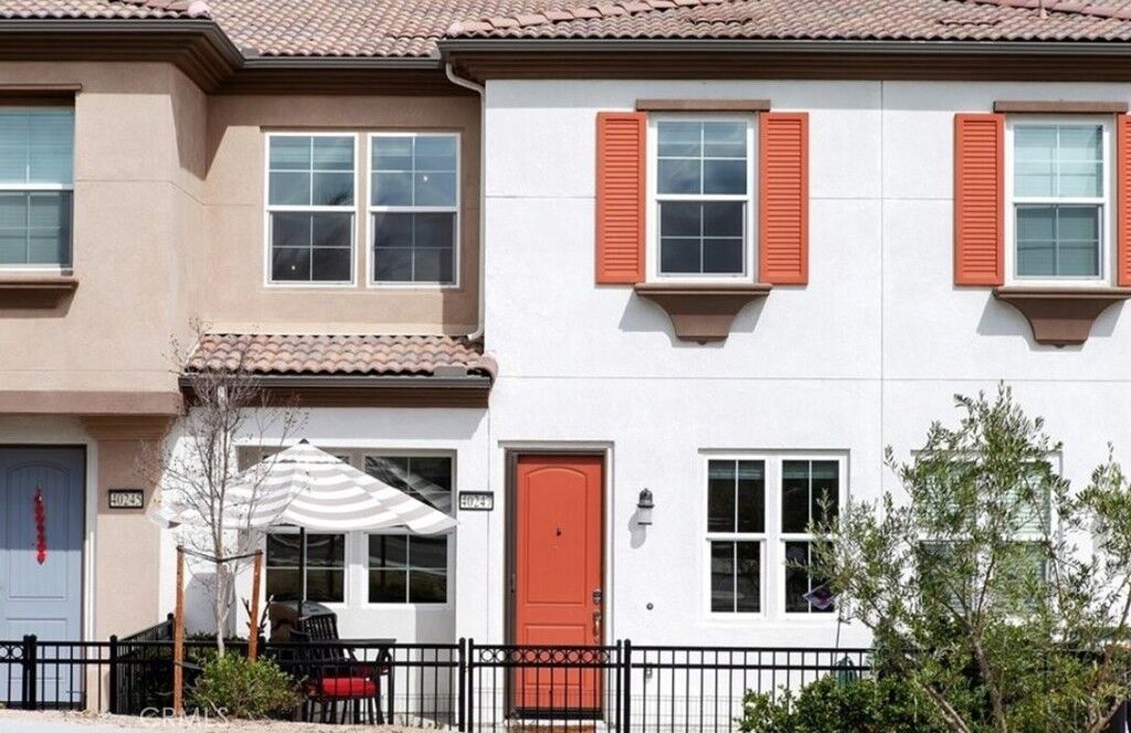 Property Photo: 40247 Calle Real CA 92563
