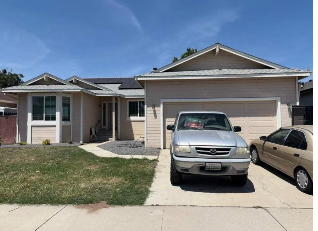 Property Photo:  911 Toro Lane  CA 95330 