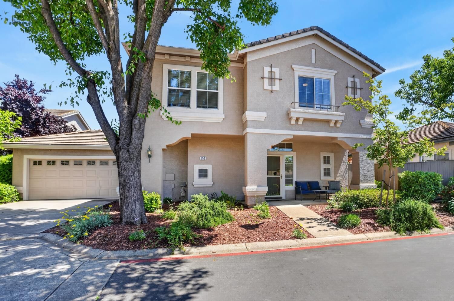 Property Photo: 756 Rodmartin Court CA 95630