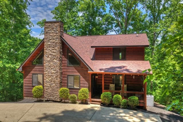 Property Photo: 565 Catawba Circle GA 30540