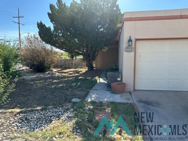 Property Photo: 1716 Trevino Court NM 88220