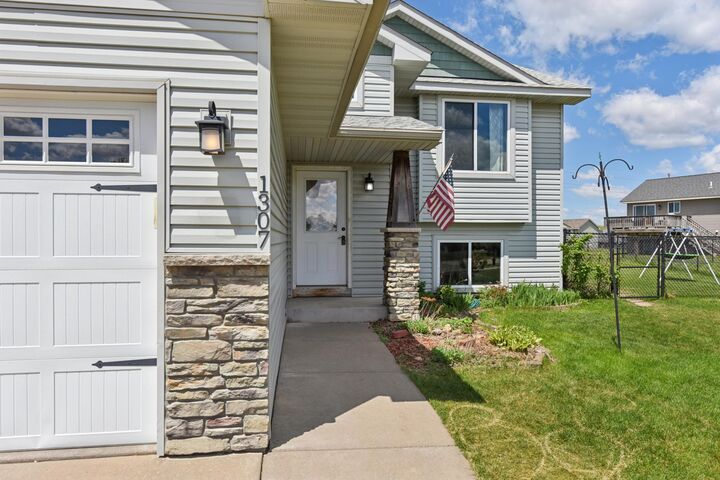 Property Photo: 1307 Osprey Court WI 54017