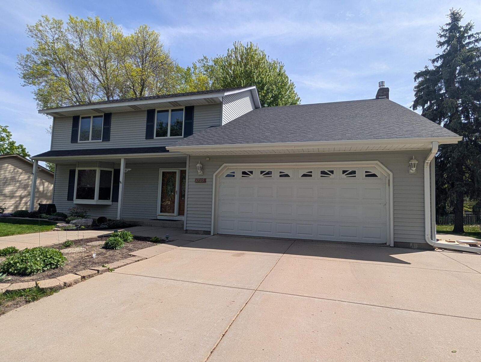 Property Photo:  1705 James Court  MN 55337 