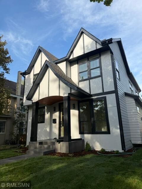 Property Photo: 3213 Holmes Avenue S MN 55408
