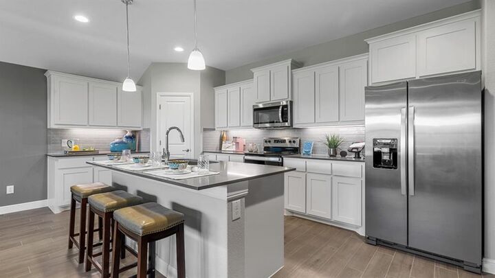 Property Photo:  1425 Canterbury Trail  TX 75115 