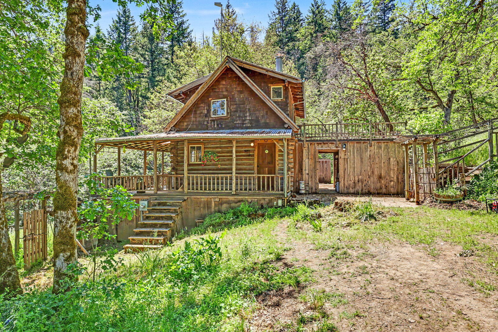 Property Photo:  3315 Sardine Creek Road  OR 97525 
