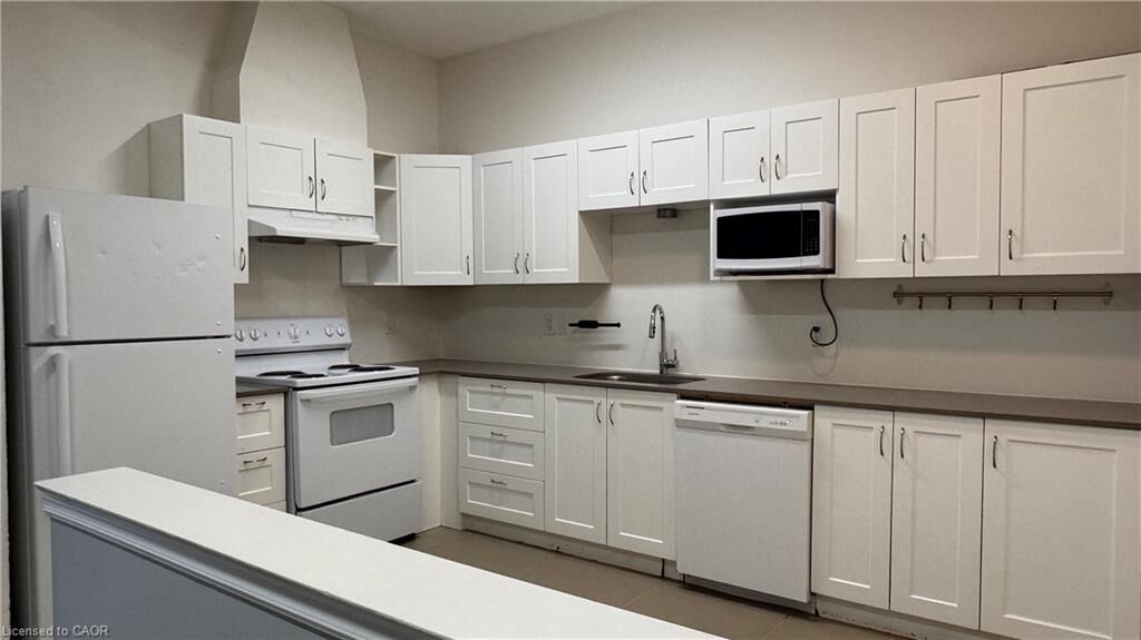 Property Photo:  58 Beverly Street 106  ON N1R 3Z7 