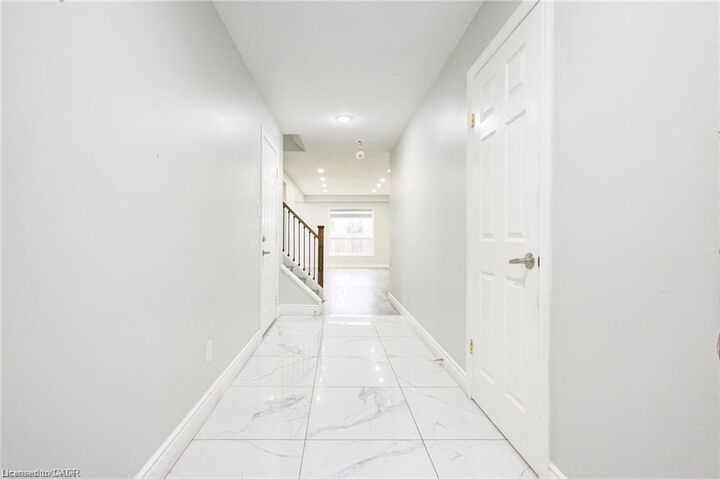 Property Photo:  110 Commonwealth Street (Upper)  ON N2E 4K8 