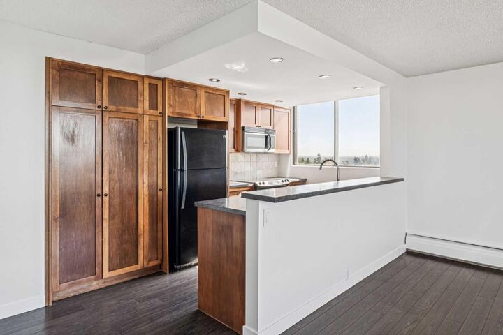 Property Photo:  2909 17 Avenue SW 701  AB T2E 0B1 