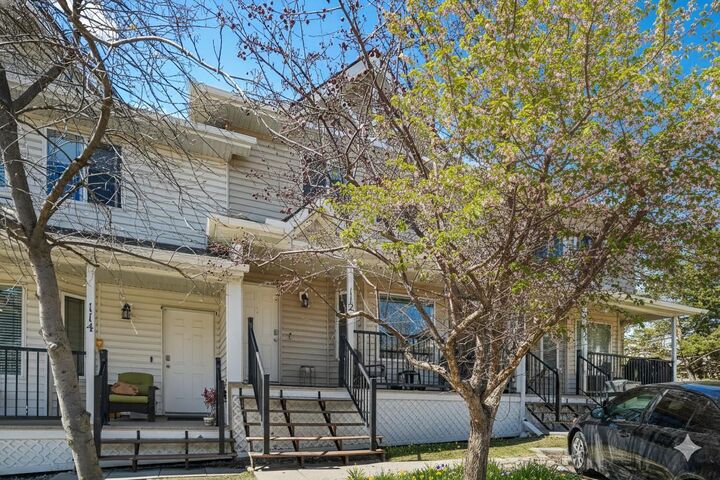 Property Photo:  950 Arbour Lake Road NW 112  AB T3G 5B3 