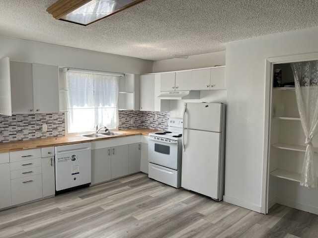 Property Photo:  5269 52 Street  AB T0E 1N0 