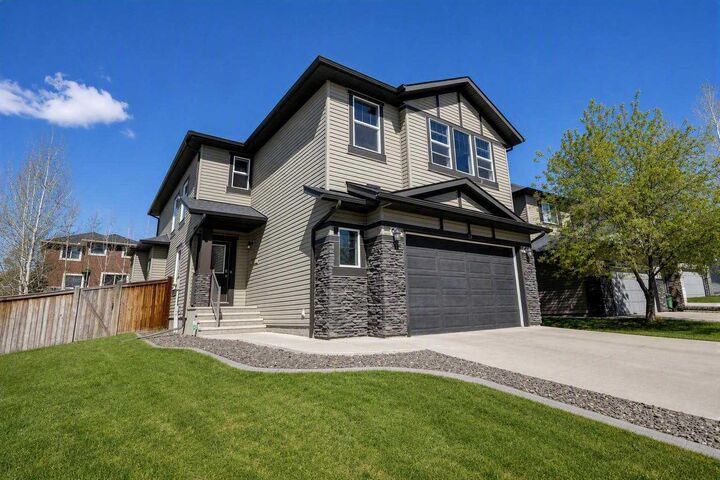 29 Drake Landing Loop — photo 1