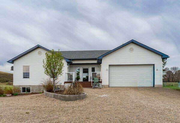 Property Photo: 105 1 Avenue AB T0J 2T0