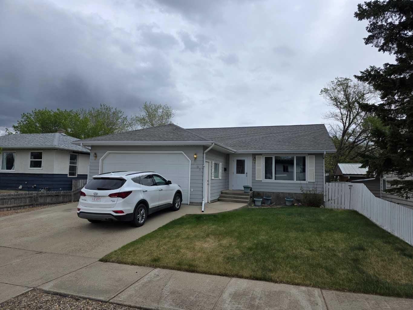 Property Photo:  5205 55 Street  AB T1G 1M6 