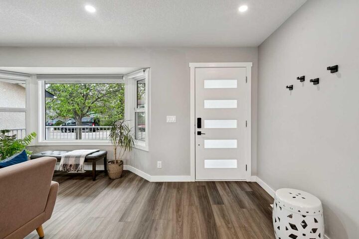 Property Photo:  7116 Hunterwood Road NW  AB T2K 4J6 
