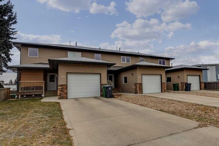 Property Photo:  5511 54 Street 2  AB T4J 1L9 