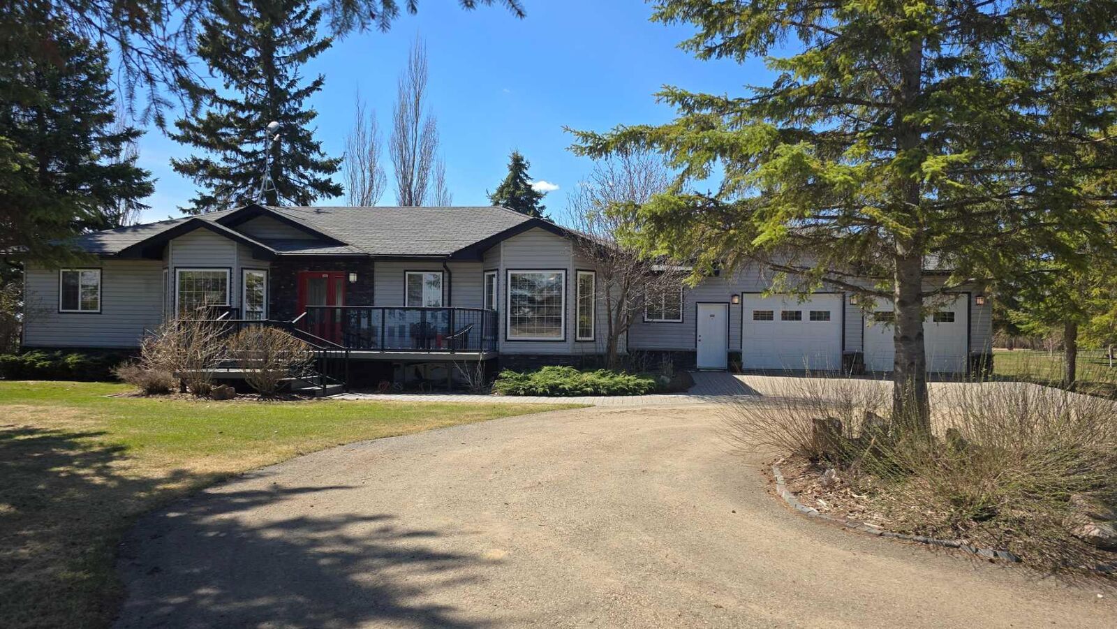 Property Photo: 673078 RR 185 AB T0A 1V0