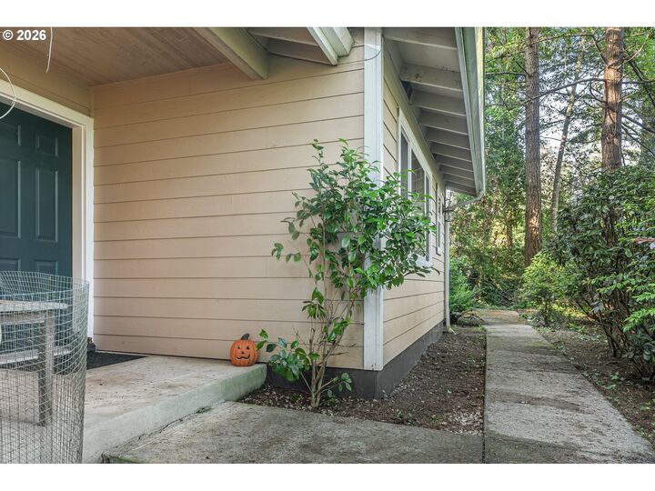 Property Photo:  1303 Seacrest Ln  OR 97415 