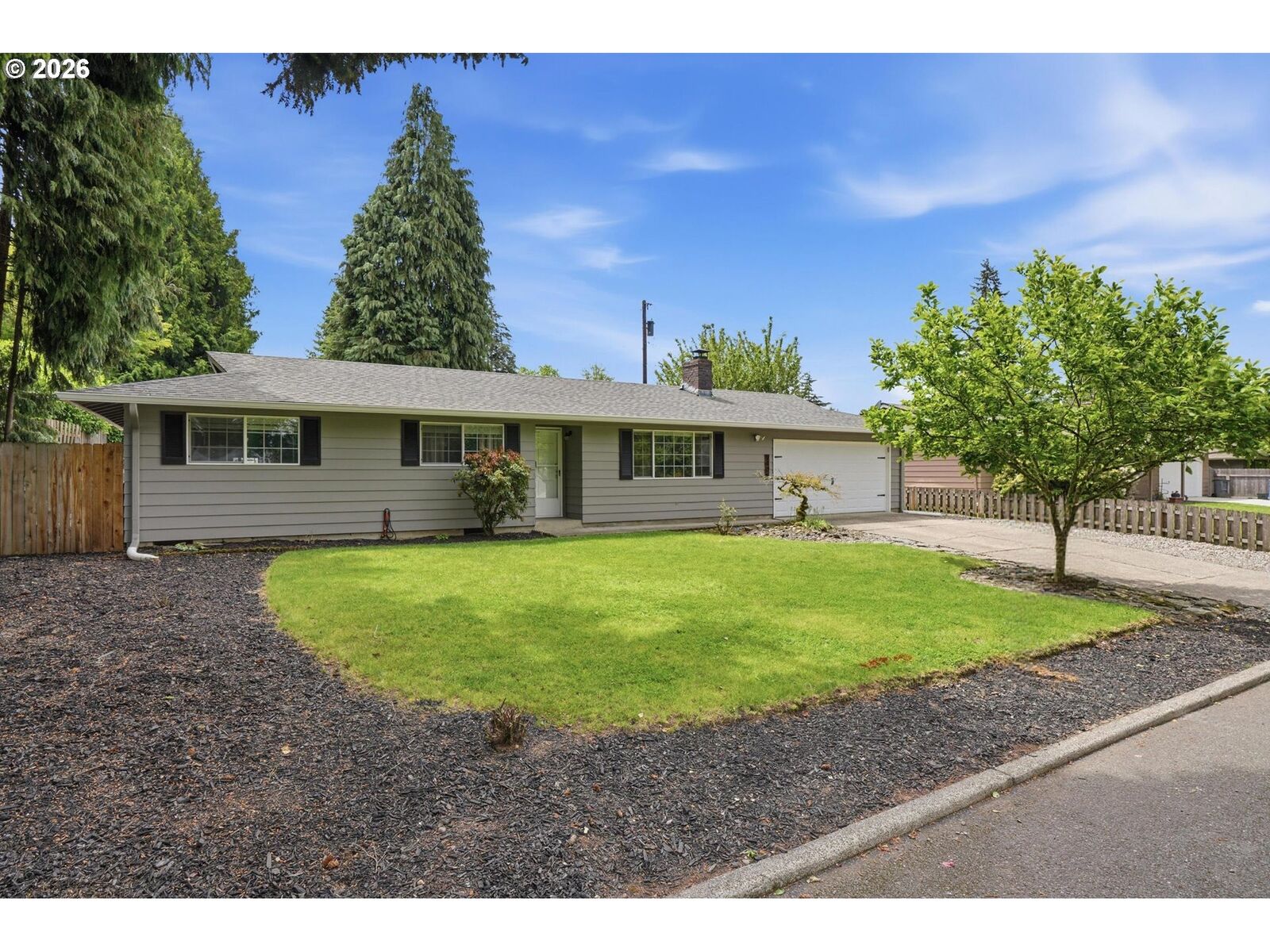 Property Photo:  9405 NE 10th St  WA 98664 