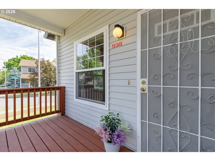 Property Photo:  10348 N Barr Ave  OR 97203 
