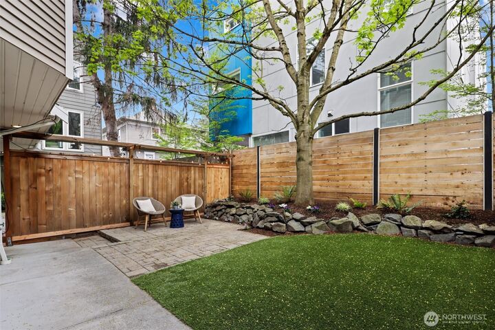 Property Photo:  1548 NW 58th Street NW B  WA 98107 