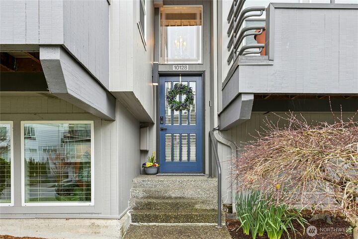 Property Photo:  10128 NE 63rd Street  WA 98033 