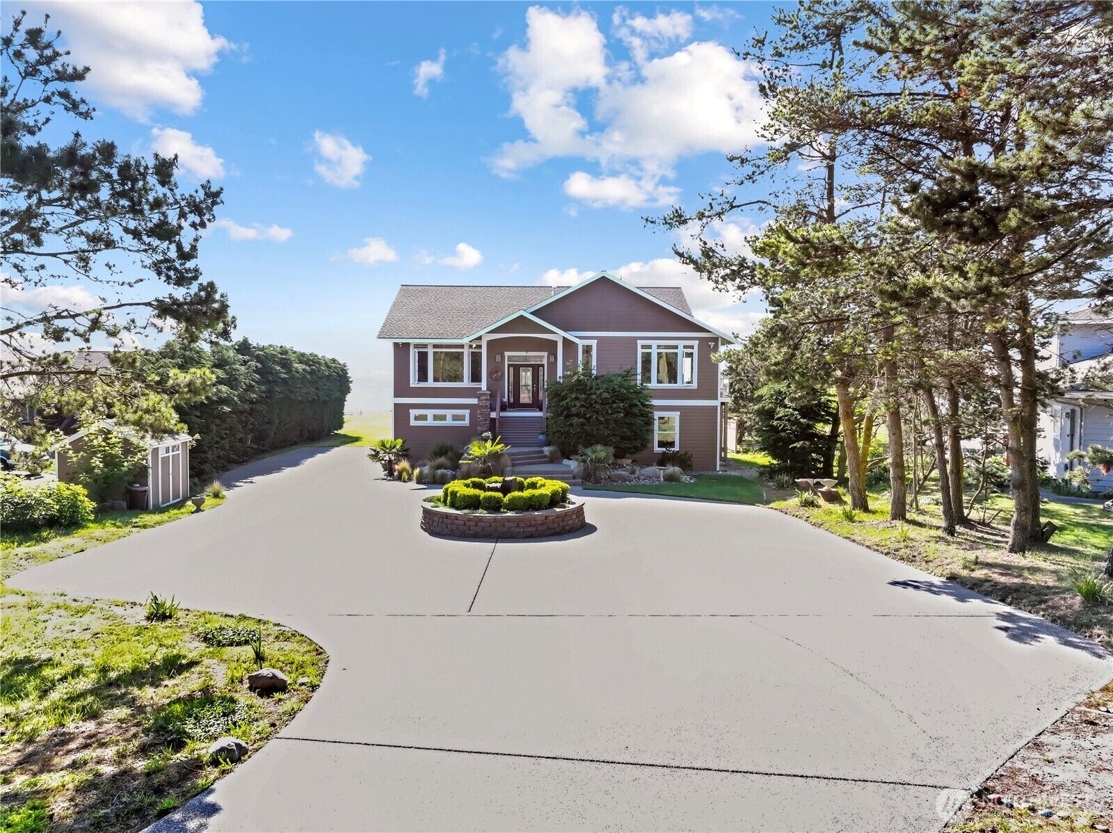Property Photo:  813  Bergwacht Place  WA 98239 