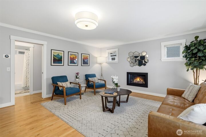 Property Photo: 5250 45th Avenue SW WA 98136