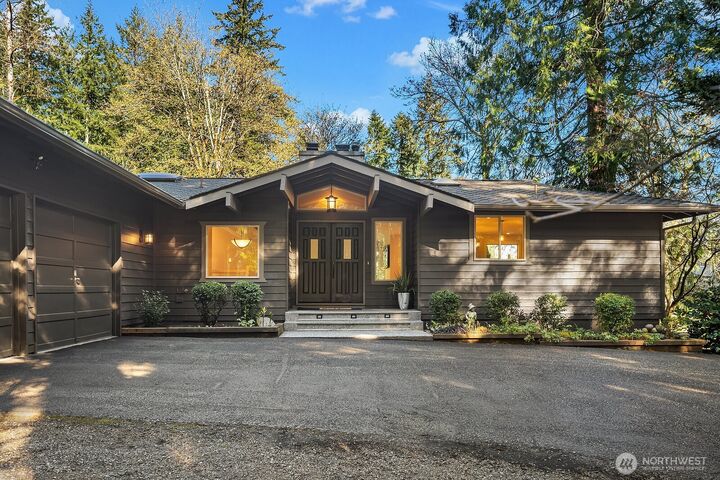 Property Photo:  2836  241st Avenue SE  WA 98075 