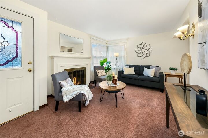 Property Photo:  15545  8th Avenue NE  WA 98155 