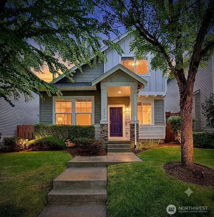 Property Photo:  6634  Francis Avenue SE 97  WA 98092 