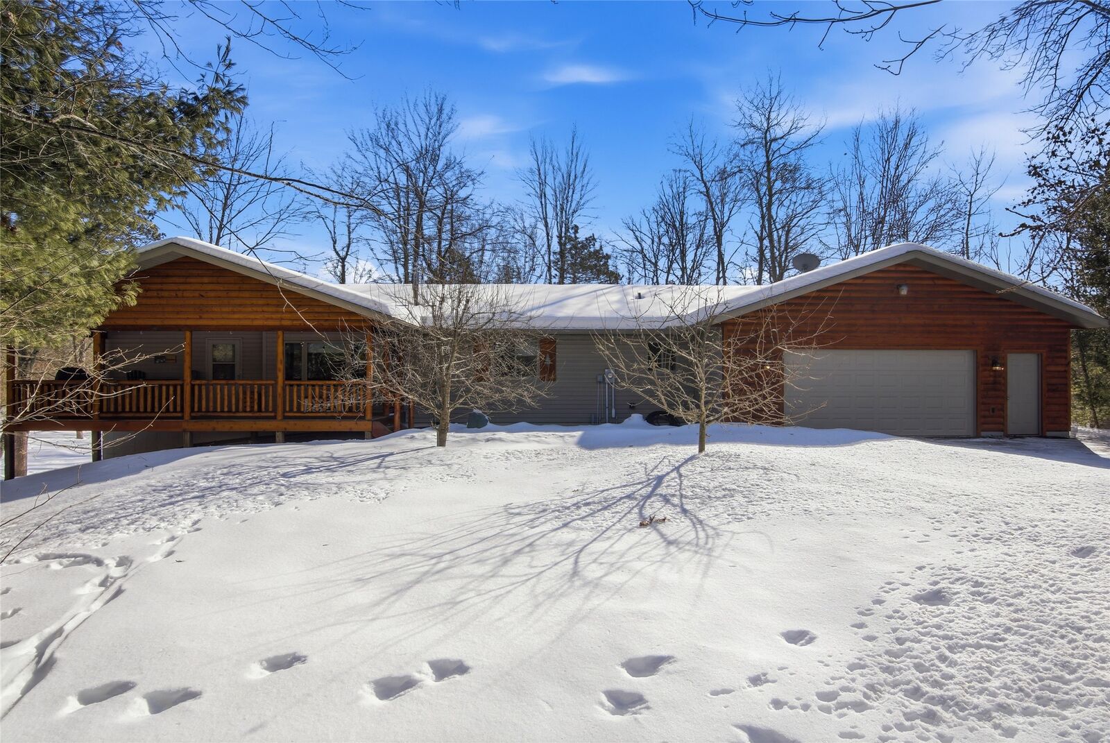 Property Photo:  W1685 Town Hall Road  WI 54875 
