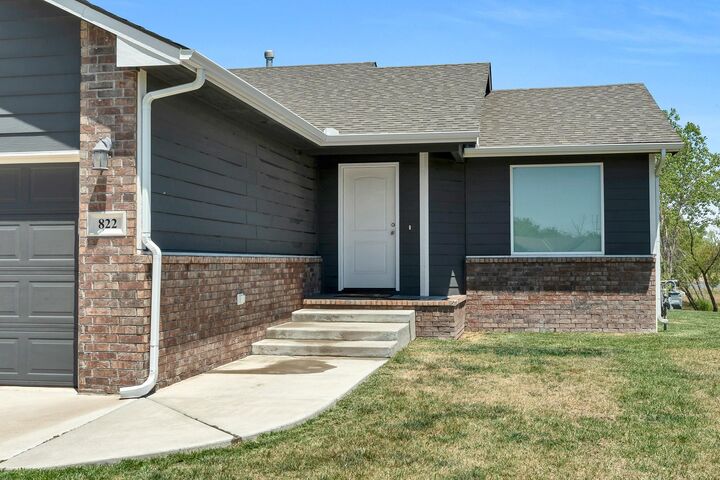Property Photo: 822 S Cattail Cir KS 67060