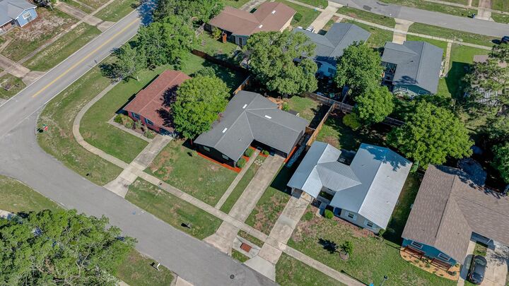 Property Photo:  200 Cecilia Ct  FL 32086 