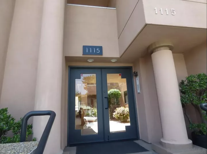 Property Photo:  1115 Pearl Street 6  CA 92037 