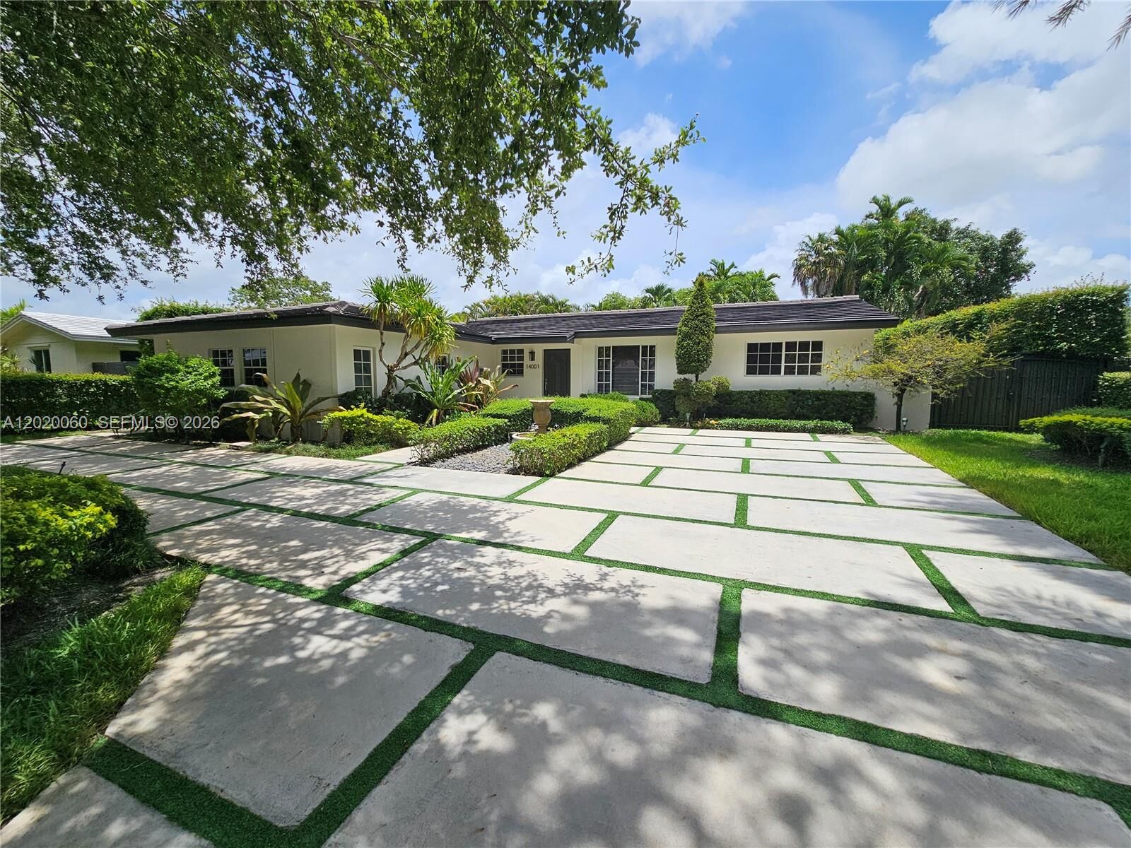 Property Photo:  14001 Cypress Ct  FL 33014 