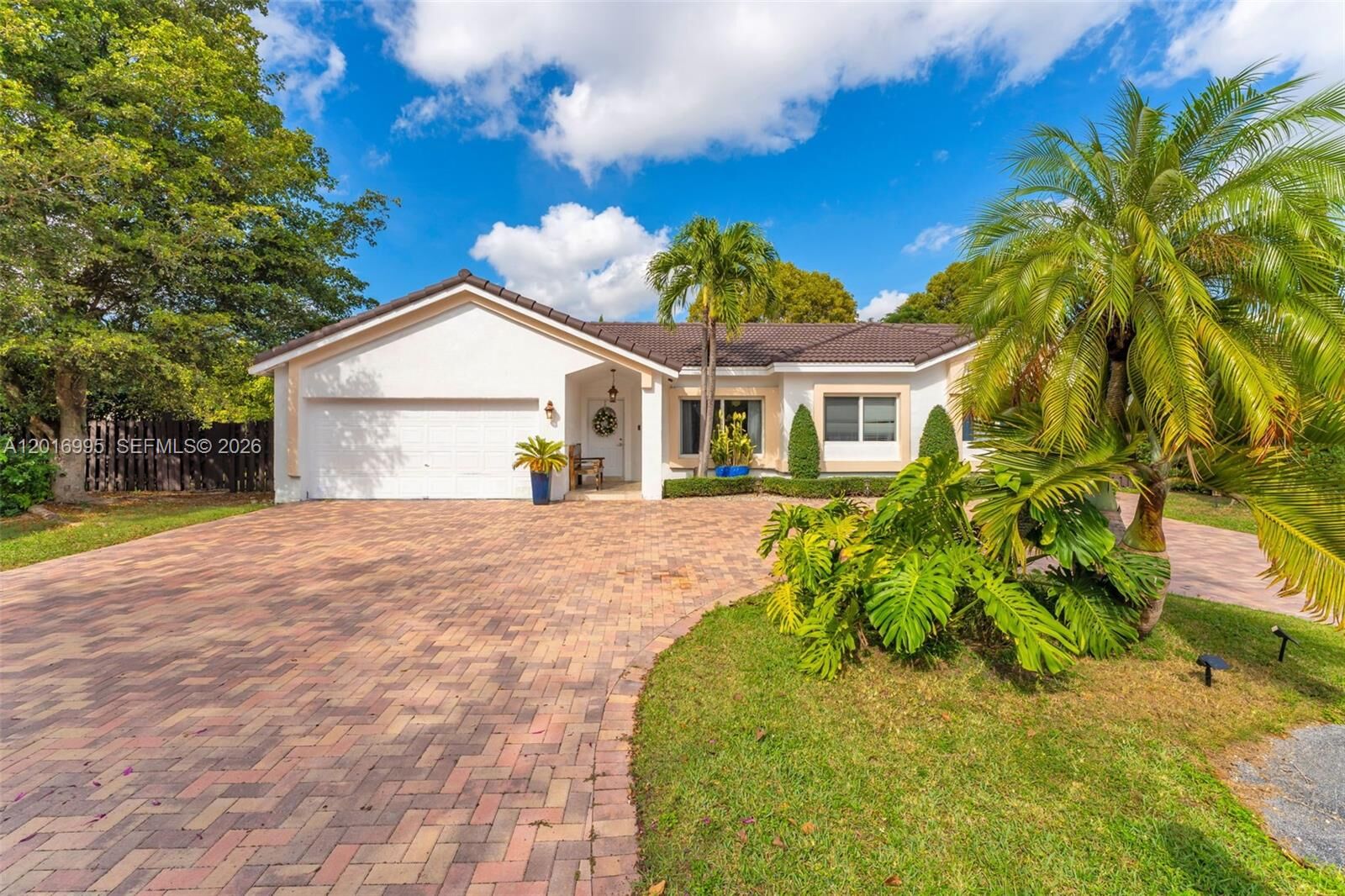 Property Photo:  15325 SW 54th Ter  FL 33185 