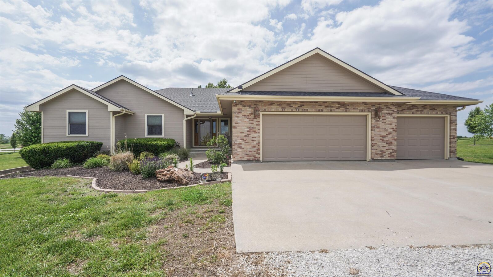 Property Photo: 22775 N Rd KS 66436