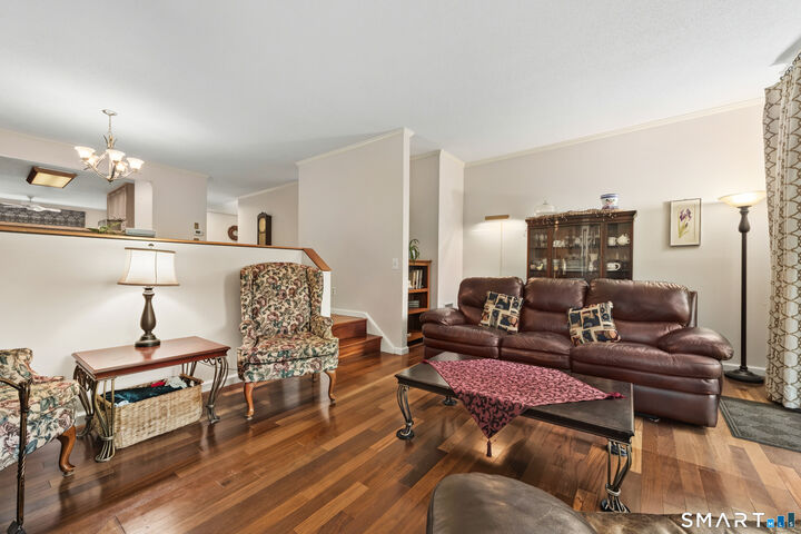 Property Photo:  6 Stratford Park 6  CT 06002 