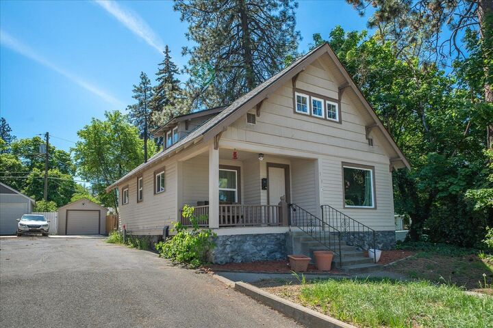 Property Photo: 318 E 29th Ave WA 99203
