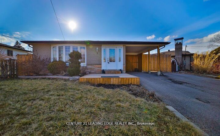 Property Photo:  3 Crombie Place  ON L7G 1K1 