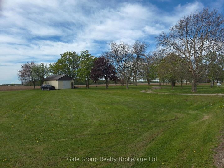 324554 Mount Elgin Road — photo 1