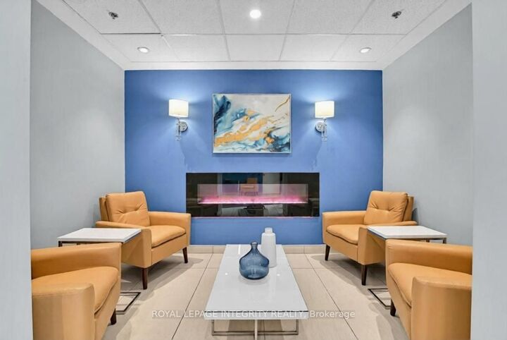 Property Photo: 158A McArthur Avenue 1505 ON K1J 7E7