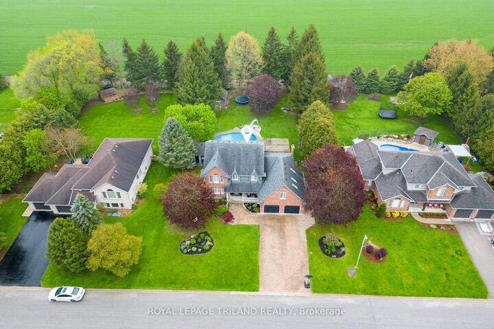 Property Photo: 148 Salisbury Drive ON N0M 1P0