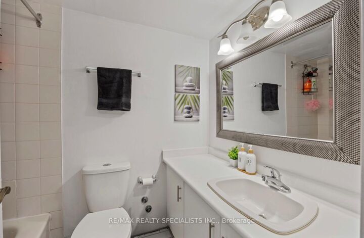 Property Photo: 330 McCowan Road 311 ON M1J 3N3