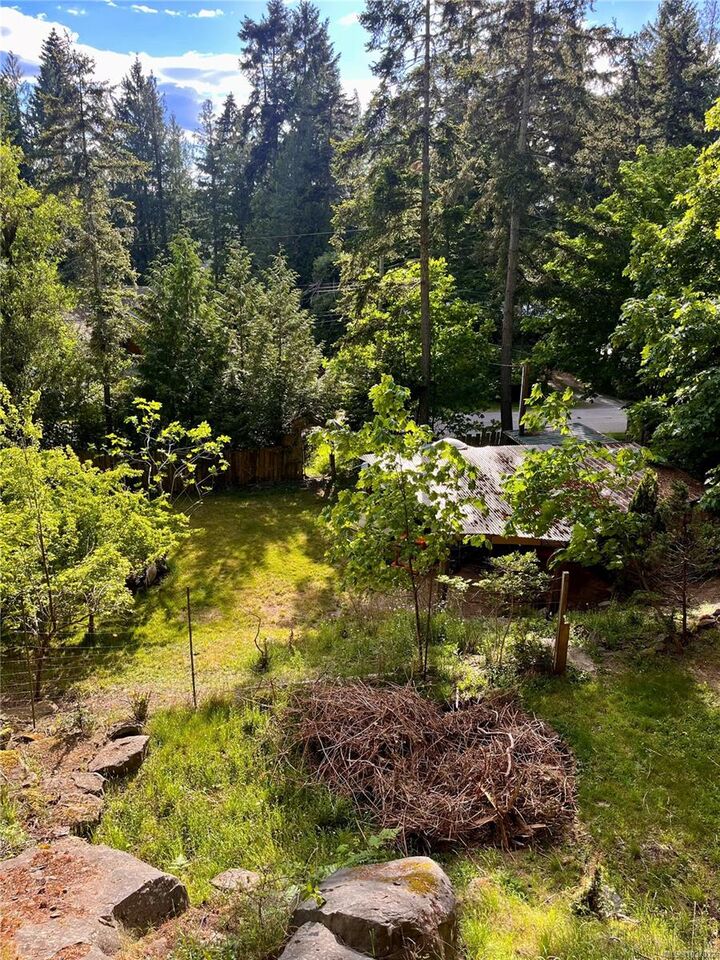 Property Photo:  966 Harrison Way  BC V0R 1X2 