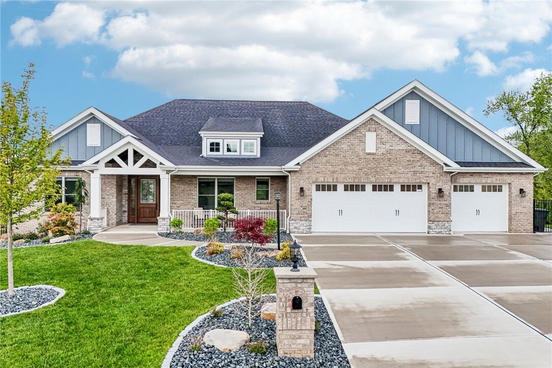 Property Photo:  3063 Chestnut Ridge Drive  PA 15025 
